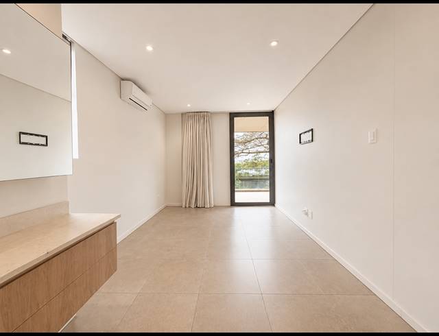 2 BEDROOM APARTMENT FOR SALE IN SHEFFIELD BEACH